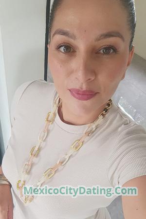 225118 - Evelyn Age: 39 - Costa Rica