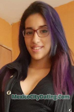 226106 - Nicole Age: 23 - Costa Rica