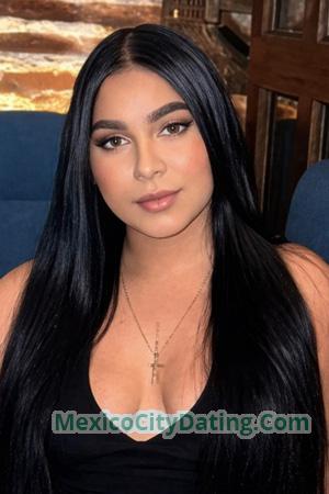 227132 - Maybelline Age: 23 - Colombia