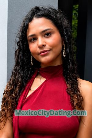 227693 - Laura Age: 19 - Colombia