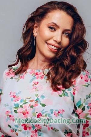 228205 - Yuliia Age: 58 - Ukraine